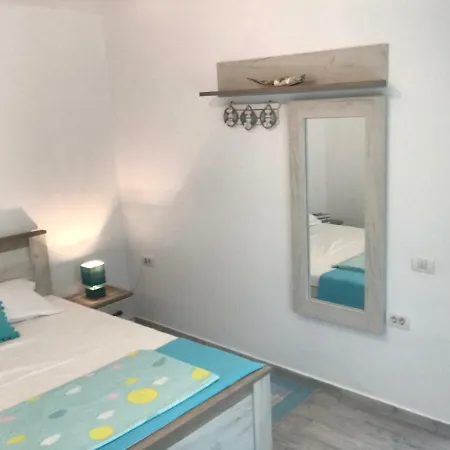 Πανσιόν Black Sea House 3*