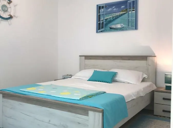 Black Sea House 3* コンスタンツァ